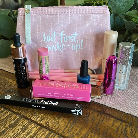 Make up Bag Bundle - Picture 2 of 5
